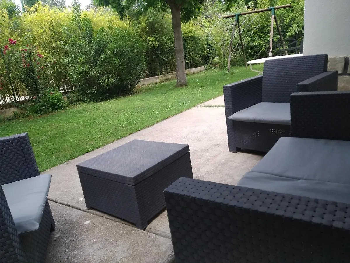 Appartement Studio En Rez-De-Jardin Dans La Verdure à Aix-en-Provence